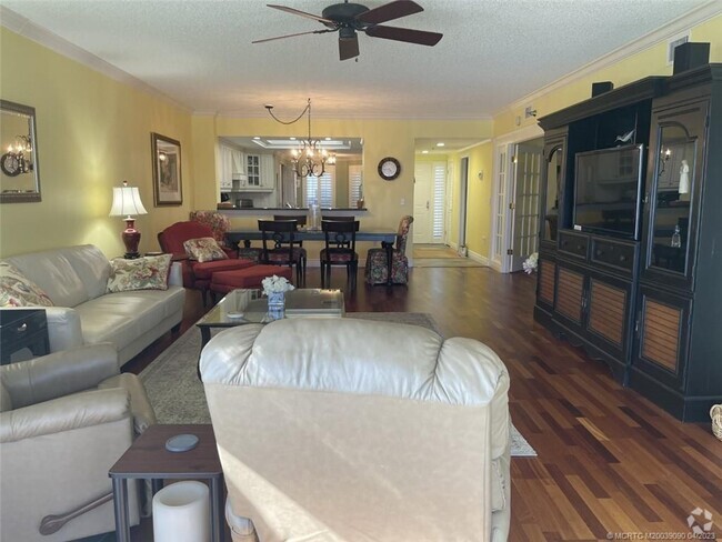 Building Photo - 144 NE Edgewater Dr Unit 3102 Rental