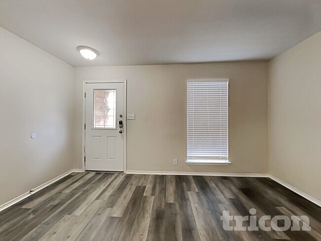 Photo - 7034 Daybreak Peaks