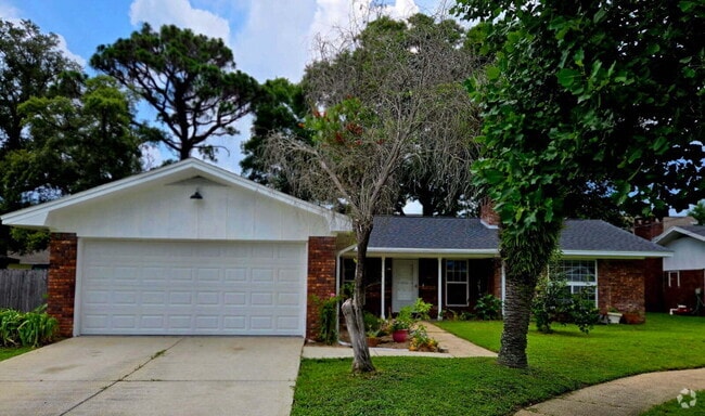 Building Photo - 726 Clark Dr Rental