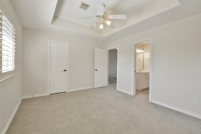 Building Photo - 8114 Hideaway Lake Cir Rental