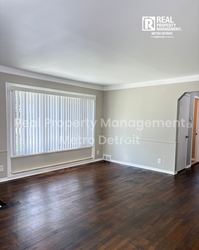 Photo - HARPER WOODS GEM