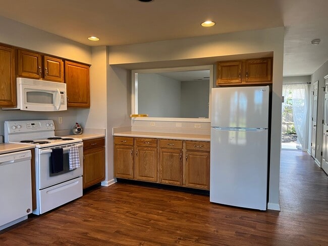 Photo - YEAR-ROUND UNFURNISHED RENTAL