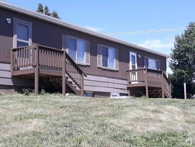 Building Photo - Neligh Triplex Unit 1E Rental