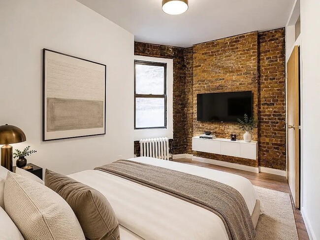 7 Carmine St Unit 16