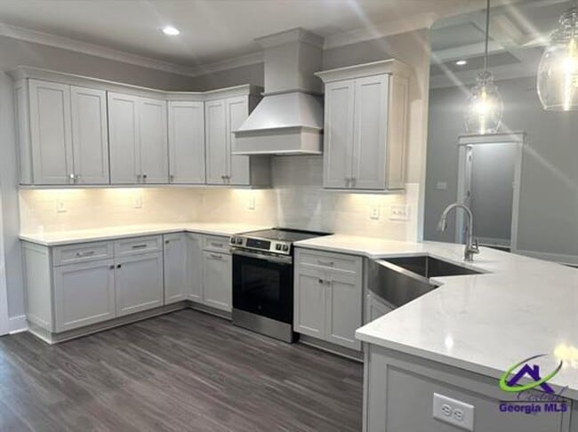 Photo - 113 Black Birch Ln