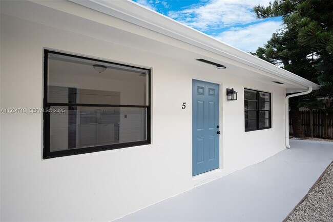 Photo - 1204 NE 17th Way Unidad 5