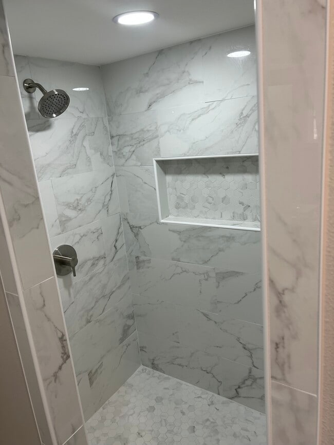 Photo - 3200 Hull Ave