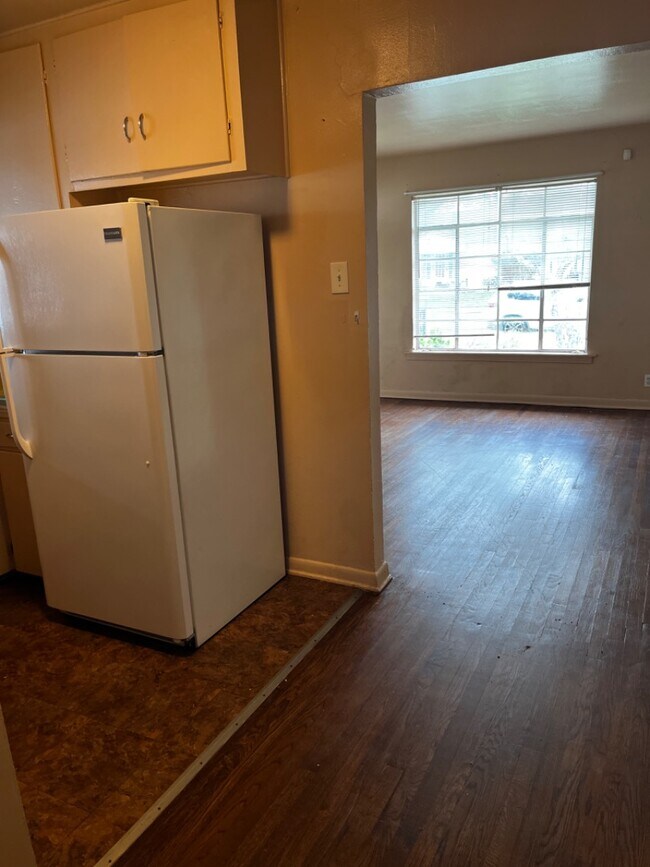 Photo - 1126 Bailey Ave