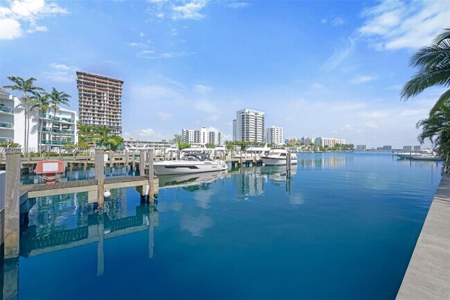 7910 Harbor Island Dr Unit 402