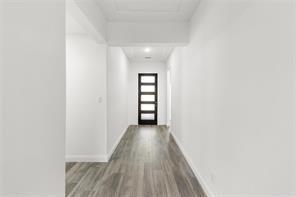 Photo - 619 Creekview Ln