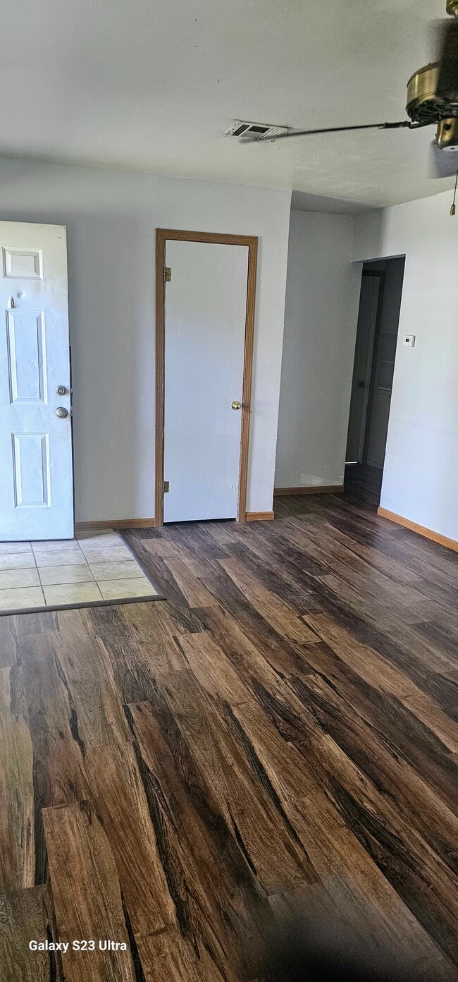 Photo - 4521 S Osage St