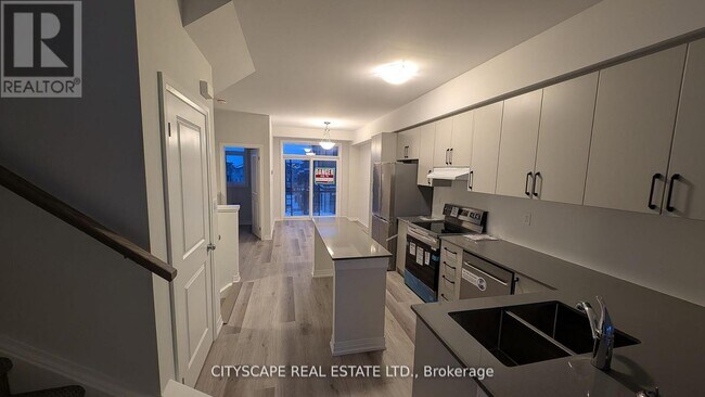 Photo - 155 Equestrian Way