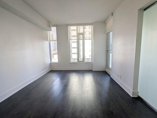 Photo - 901-910 10 Ave SW Unit 603