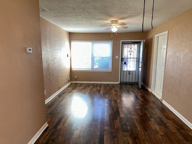 Photo - 5425 Bataan Rd