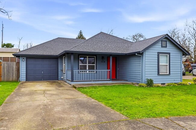 Building Photo - Beautiful 3 Bedroom, 2 Bath Home with Open Concept & Spacious Backyard