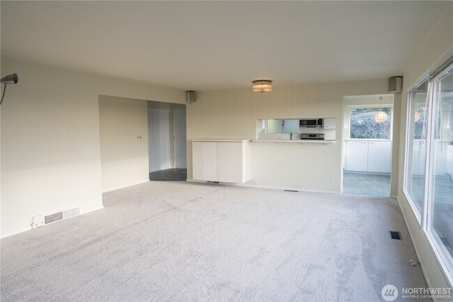 Photo - 3bd/1.75ba Bellevue Home