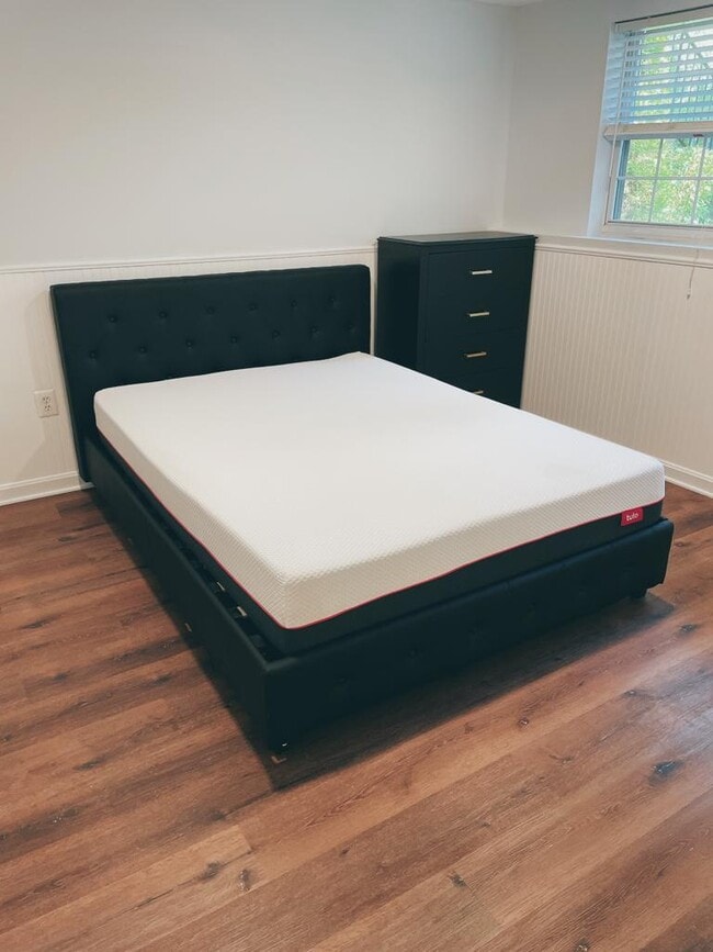 Photo - 21968 Box Car Square