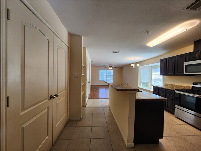 Photo - 1714 Doyle Ct Unit 2