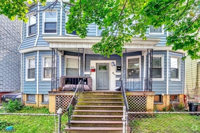 Building Photo - 142 Seymour Ave Unit 1R Rental