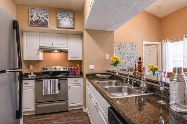 Charles Towne apartments — community photo