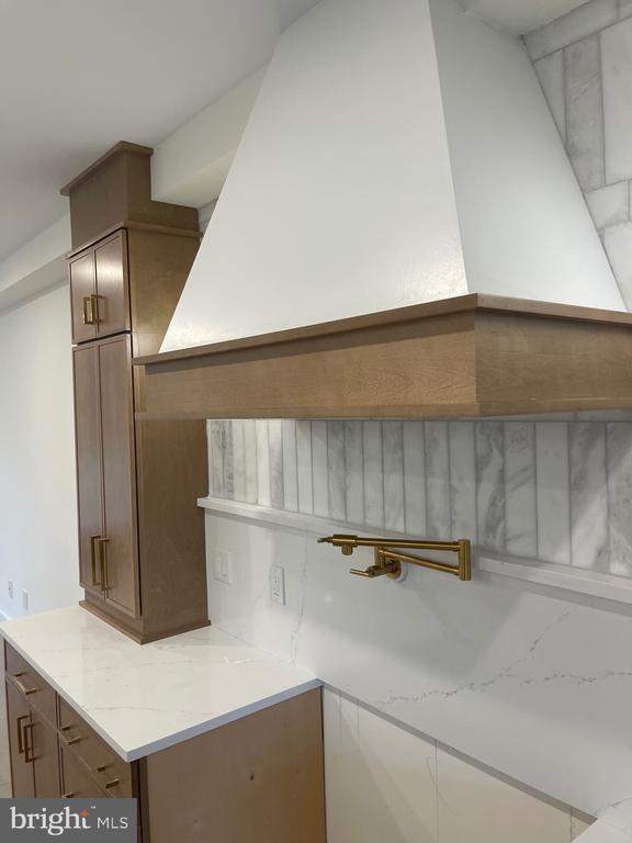 Photo - 7519 Ridge Ave