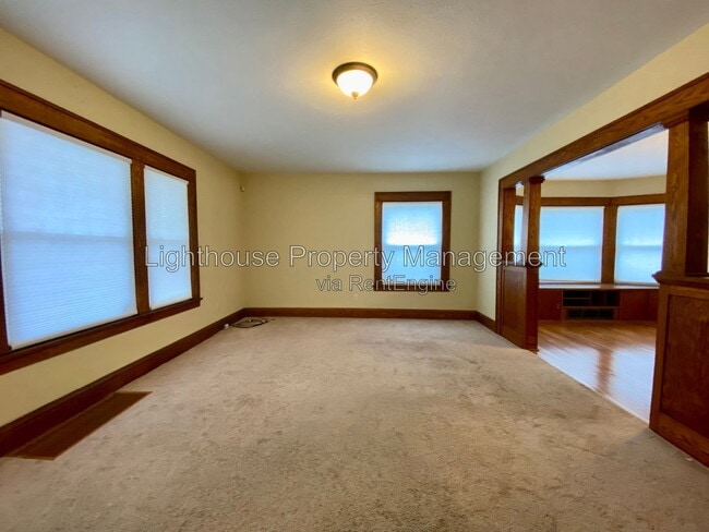 Photo - 137 N Wabash Ave