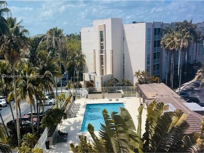 Building Photo - 9805 NW 52nd St Unit 9805 NW 52nd St 502