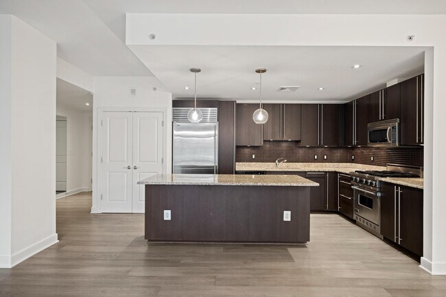 Photo - 2425 L St NW