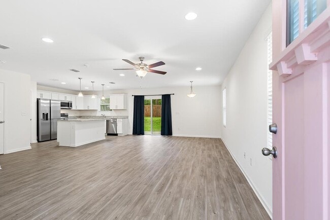 Photo - 1204 Hope St