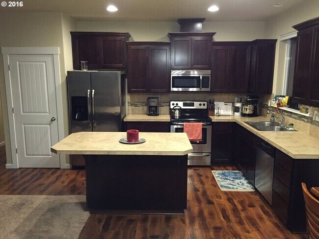 Photo - North Plains Single Family Home