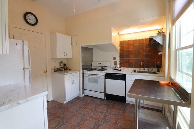 Photo - 83 Longwood Ave