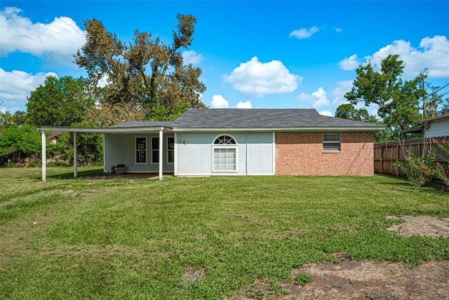 Photo - 227 N Austin Dr House