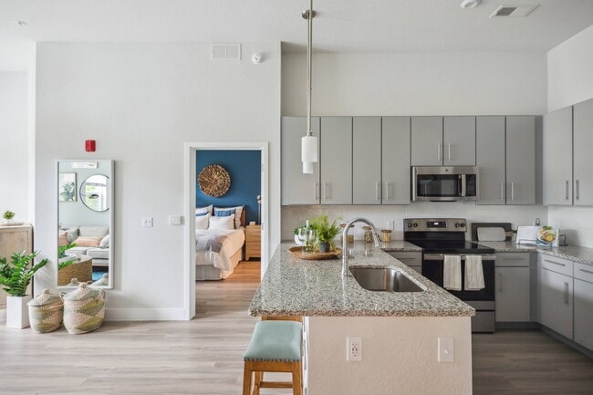 Building Photo - Waverly Terrace Rental