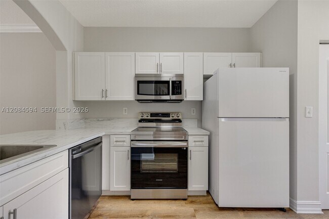 Photo - 15750 SW 92nd Ave
