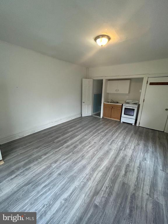 Building Photo - 4635 Leiper St Unit 3 Rental
