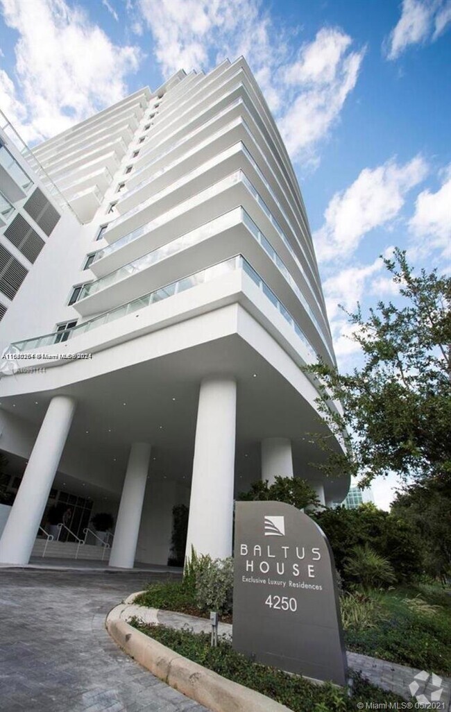 Building Photo - 4250 Biscayne Blvd Unit 1611 Rental