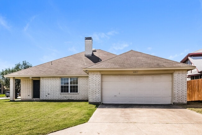 Building Photo - 601 Wedgewood Dr