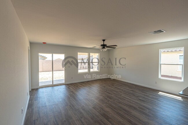Photo - 1445 Jaycie Dr