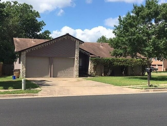 Building Photo - South Austin Gem