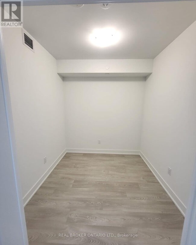 Photo - 2545 Simcoe St N Unit 1813