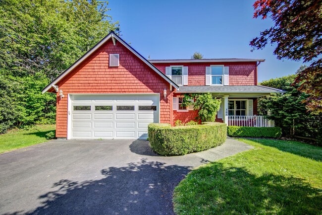 Building Photo - Beautiful Downtown Home
