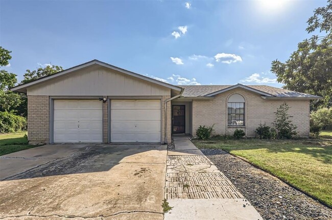 Building Photo - 1604 Wildflower Dr Rental