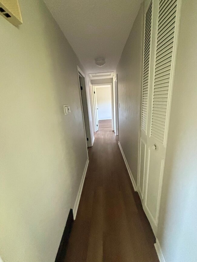 Photo - 6962 Northview Dr