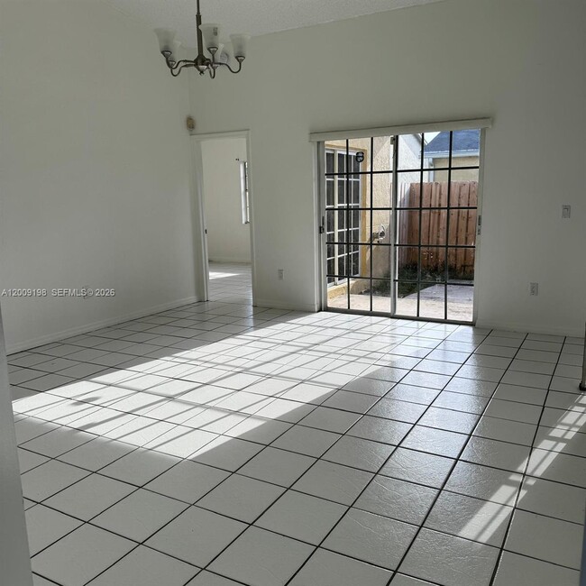 Photo - 21215 NE 9th Ct Unit 4