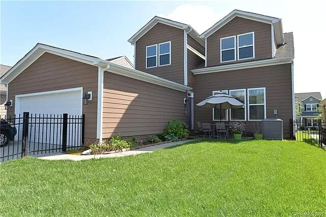 Photo - 109 Grayfox Dr House