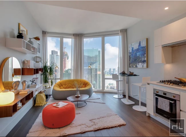 Building Photo - East 44th Street