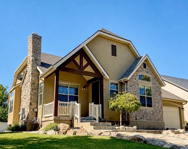 Building Photo - 2049 Sunflower Ln
