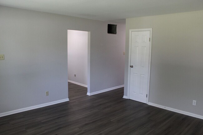 Photo - 2 BR Duplex in Avon!