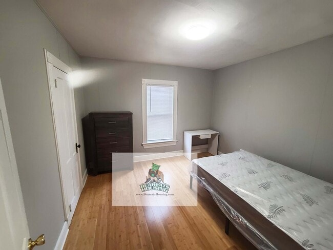 Photo - 102 Walnut St Unit 3 Bed