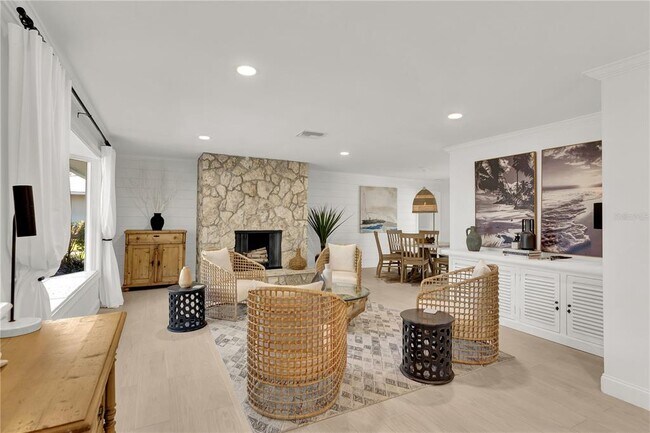 Photo - 1945 Anglers Cove